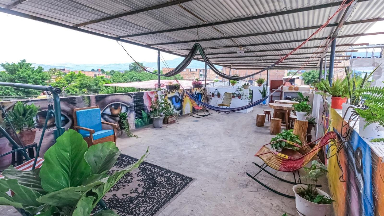 Shoffi'S House Backpackers Hotel ตาราโปโต ภายนอก รูปภาพ