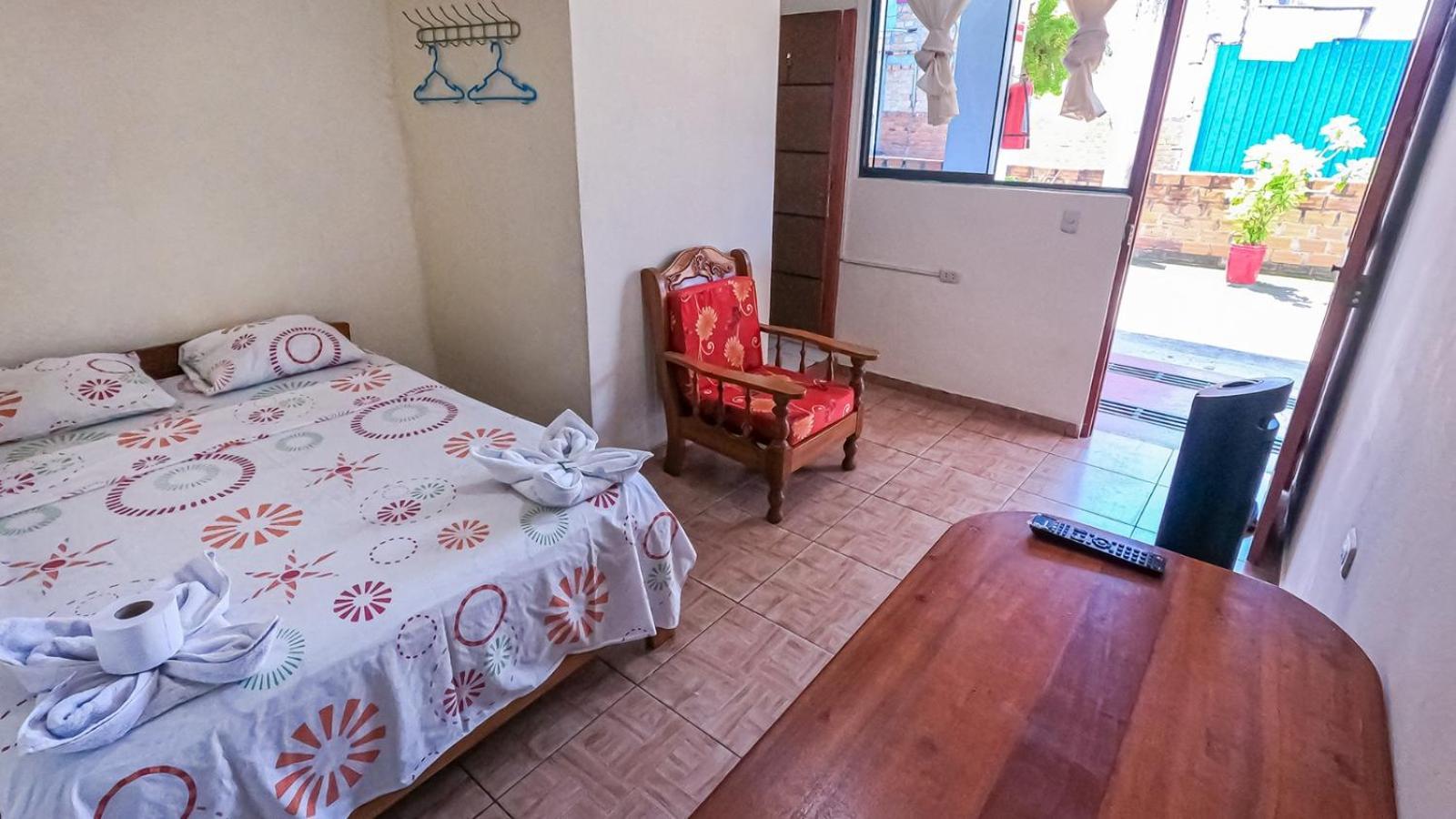 Shoffi'S House Backpackers Hotel ตาราโปโต ภายนอก รูปภาพ